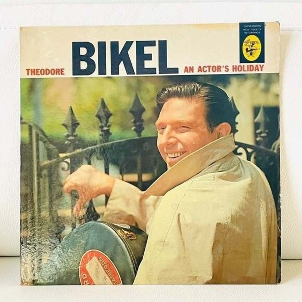LP Theodore Bikel - An Actor's Holiday Vinyl Record